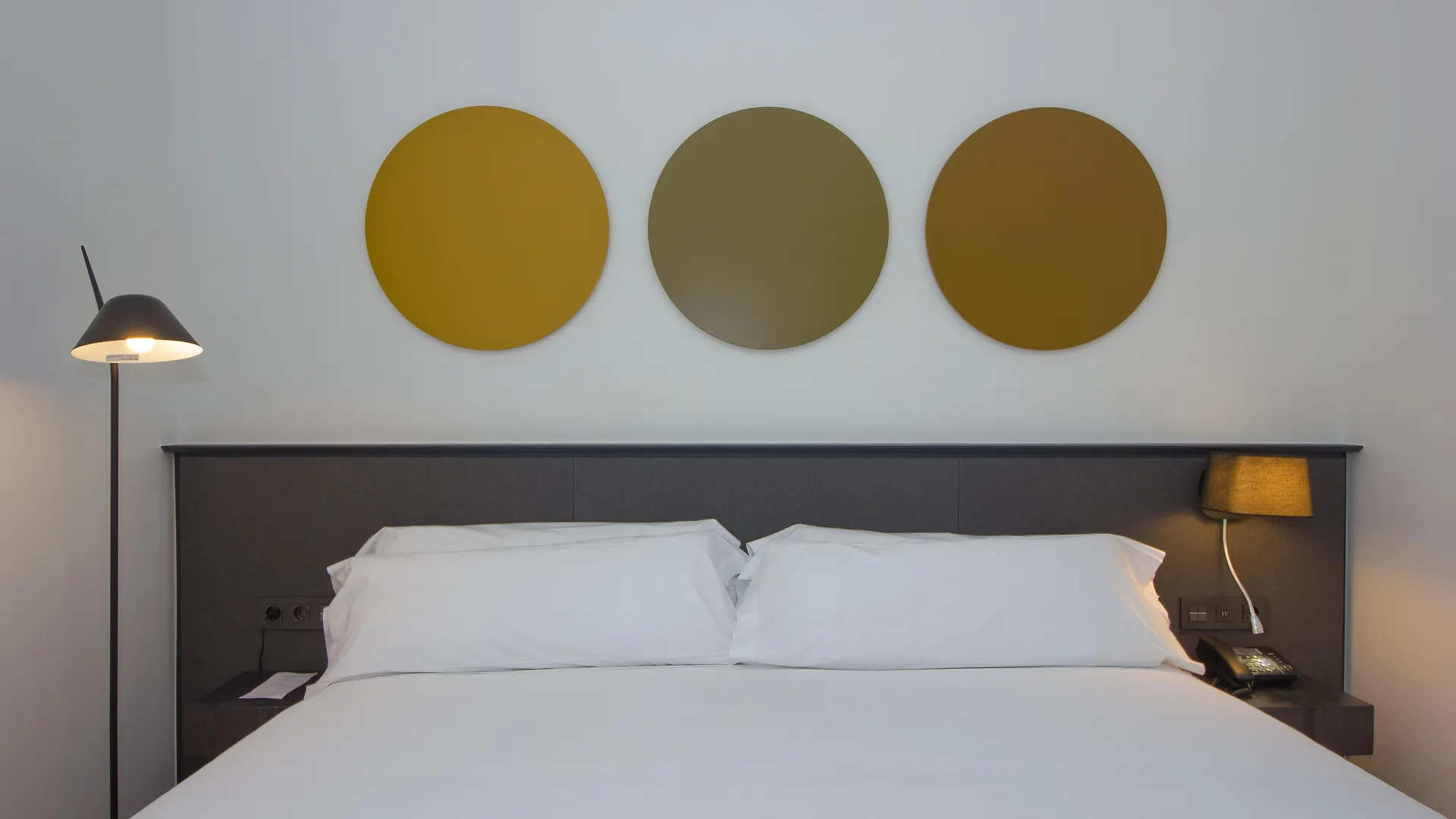 Aparthotel Atenea Valles Granollers 4*,  Spain