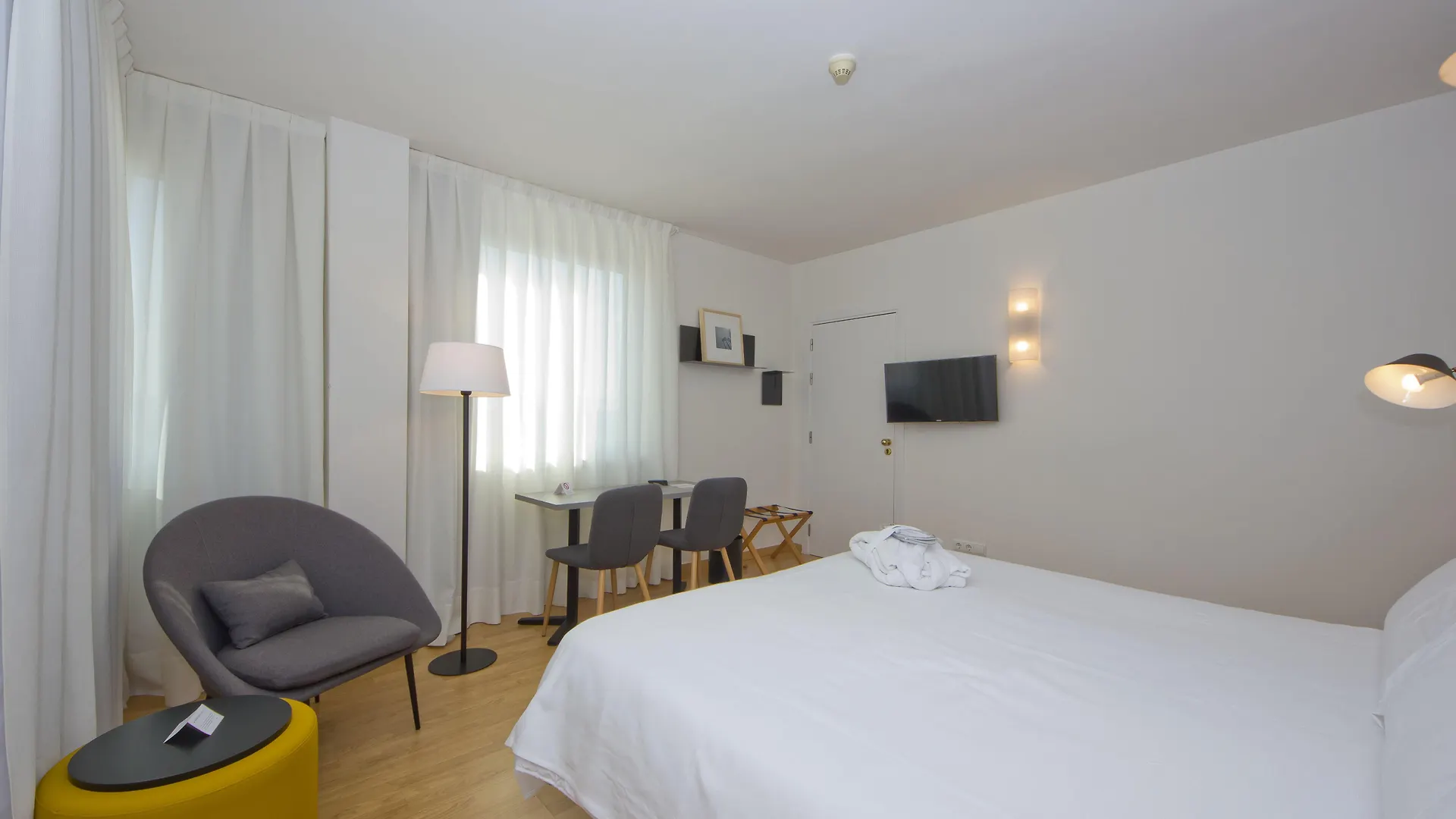 Aparthotel Atenea Valles Granollers